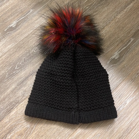 Kyi Kyi Hat - Picture 2 of 3